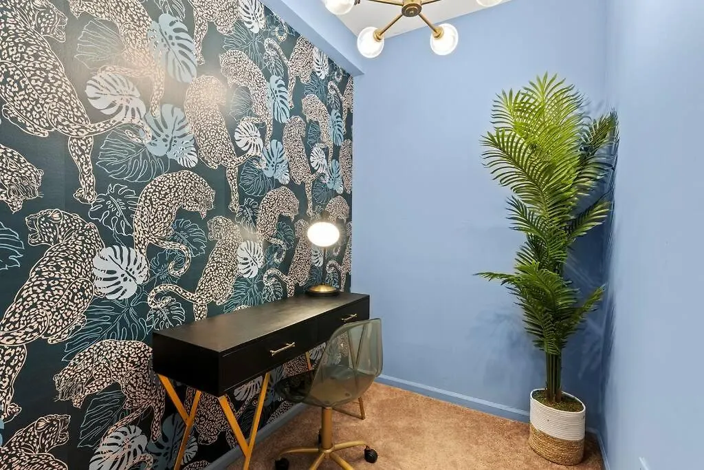 Large Historical Home W/ Fire Pit, Chef Kitchen. Memphis