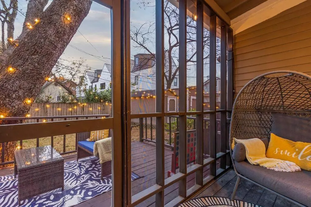 Large Historical Home W/ Fire Pit, Chef Kitchen. Memphis Villa